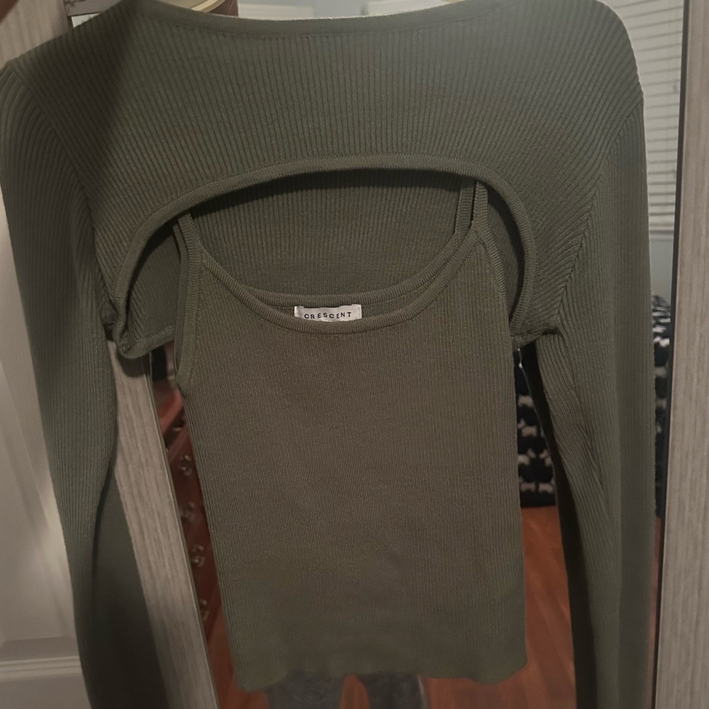 Two piece trendy green top!